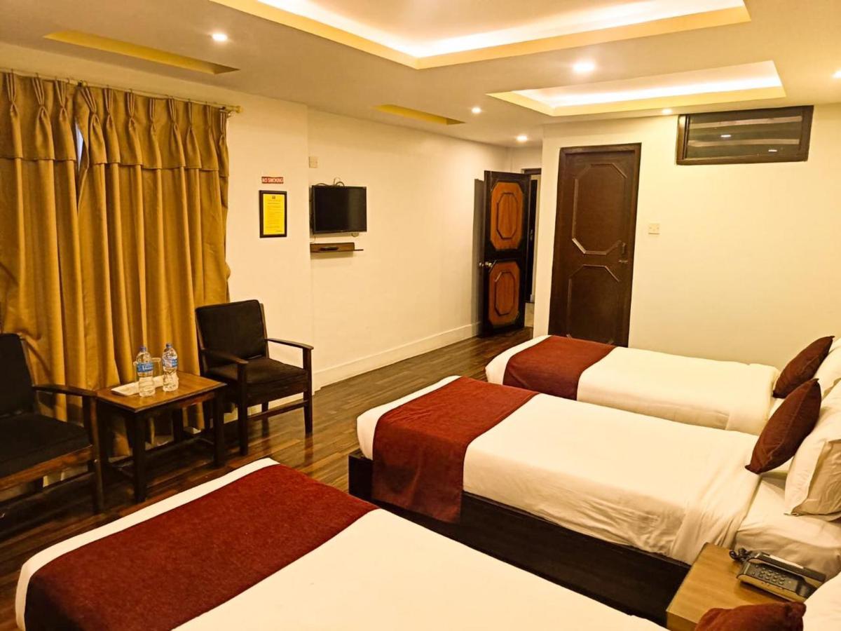 Thamel Grand Hotel Катманду Екстериор снимка
