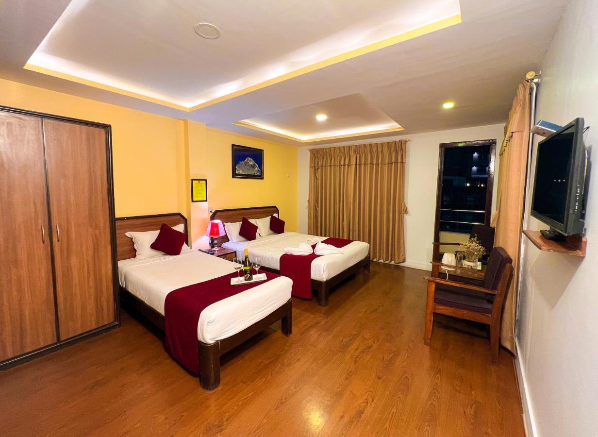 Thamel Grand Hotel Катманду Екстериор снимка