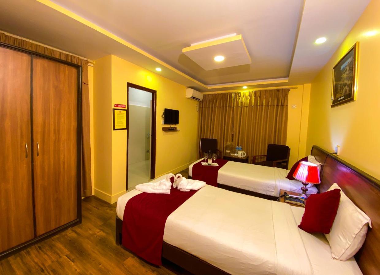 Thamel Grand Hotel Катманду Екстериор снимка