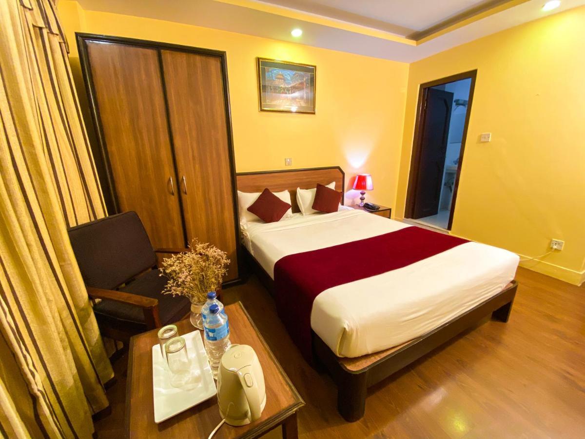 Thamel Grand Hotel Катманду Екстериор снимка