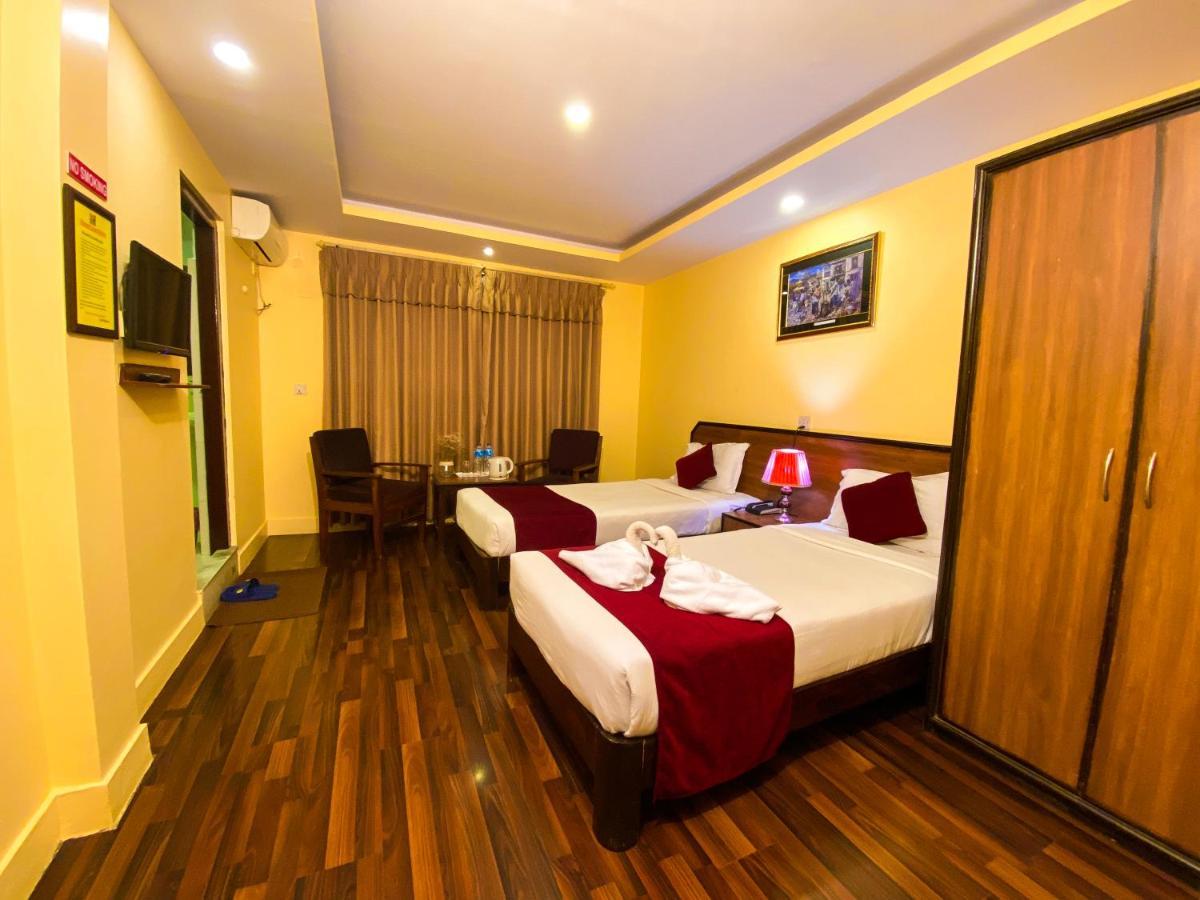 Thamel Grand Hotel Катманду Екстериор снимка