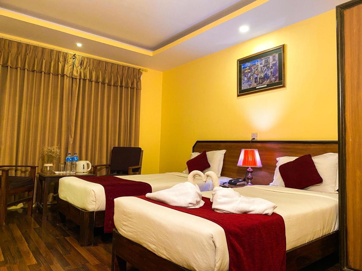Thamel Grand Hotel Катманду Екстериор снимка
