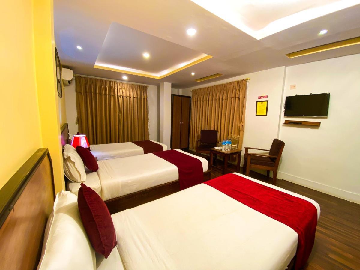 Thamel Grand Hotel Катманду Екстериор снимка