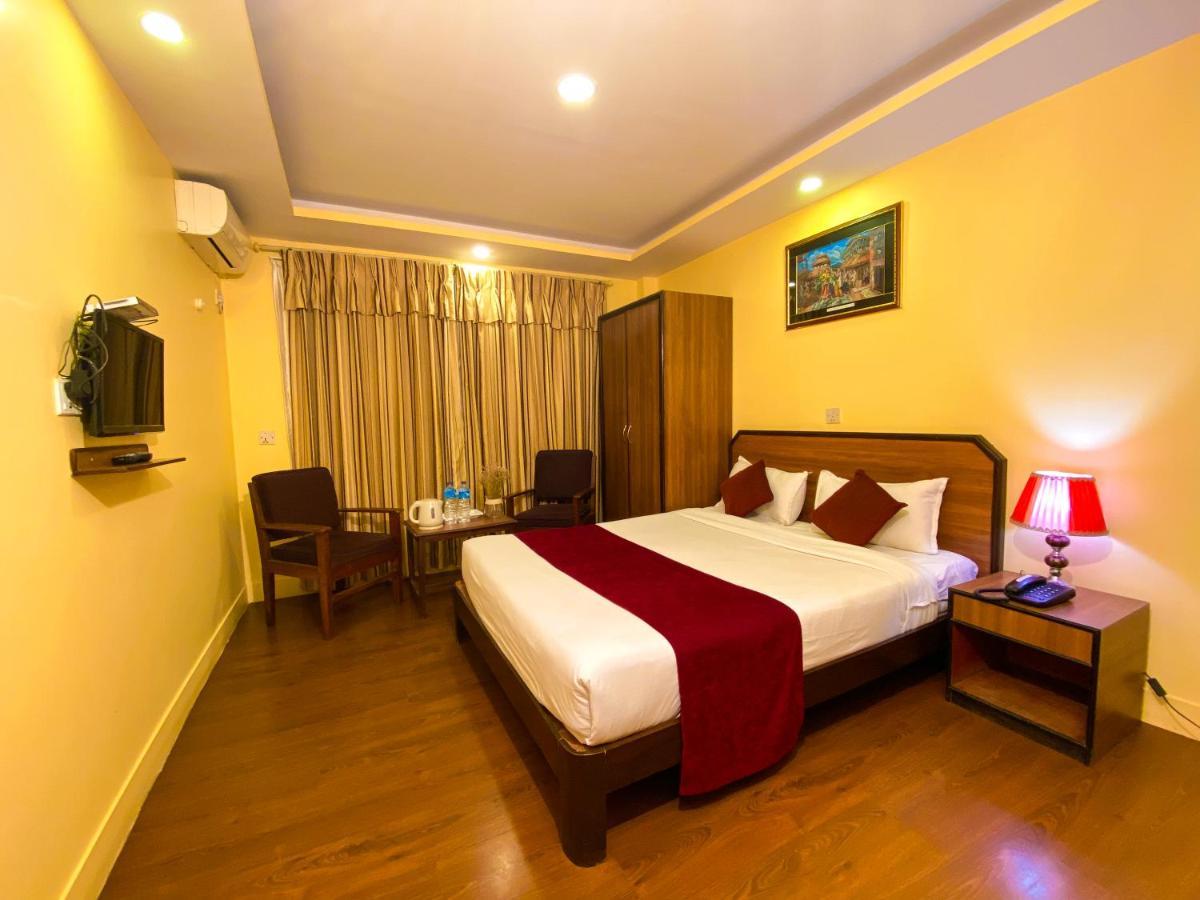 Thamel Grand Hotel Катманду Екстериор снимка