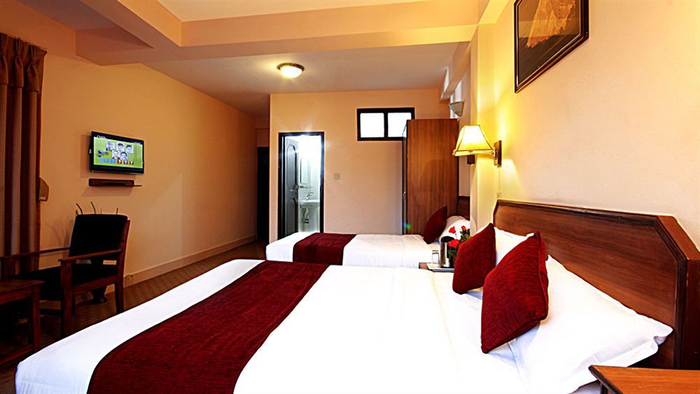 Thamel Grand Hotel Катманду Екстериор снимка
