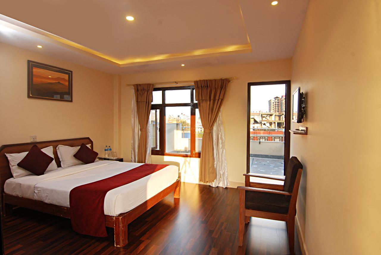 Thamel Grand Hotel Катманду Екстериор снимка
